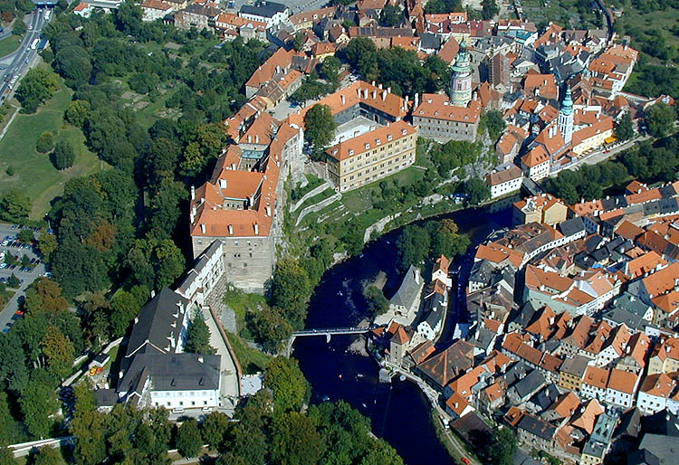 Luftaufnahme der Staatlichen Burg und des Schlosses Český Krumlov, Foto: Lubor Mrázek